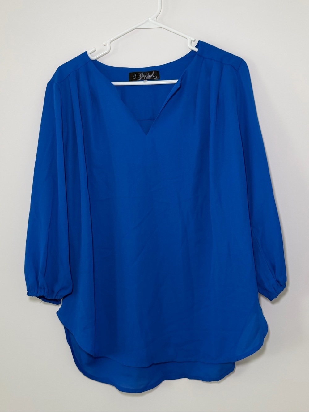 B. Flawless Royal Blue V Neck Blouse Women’s Large